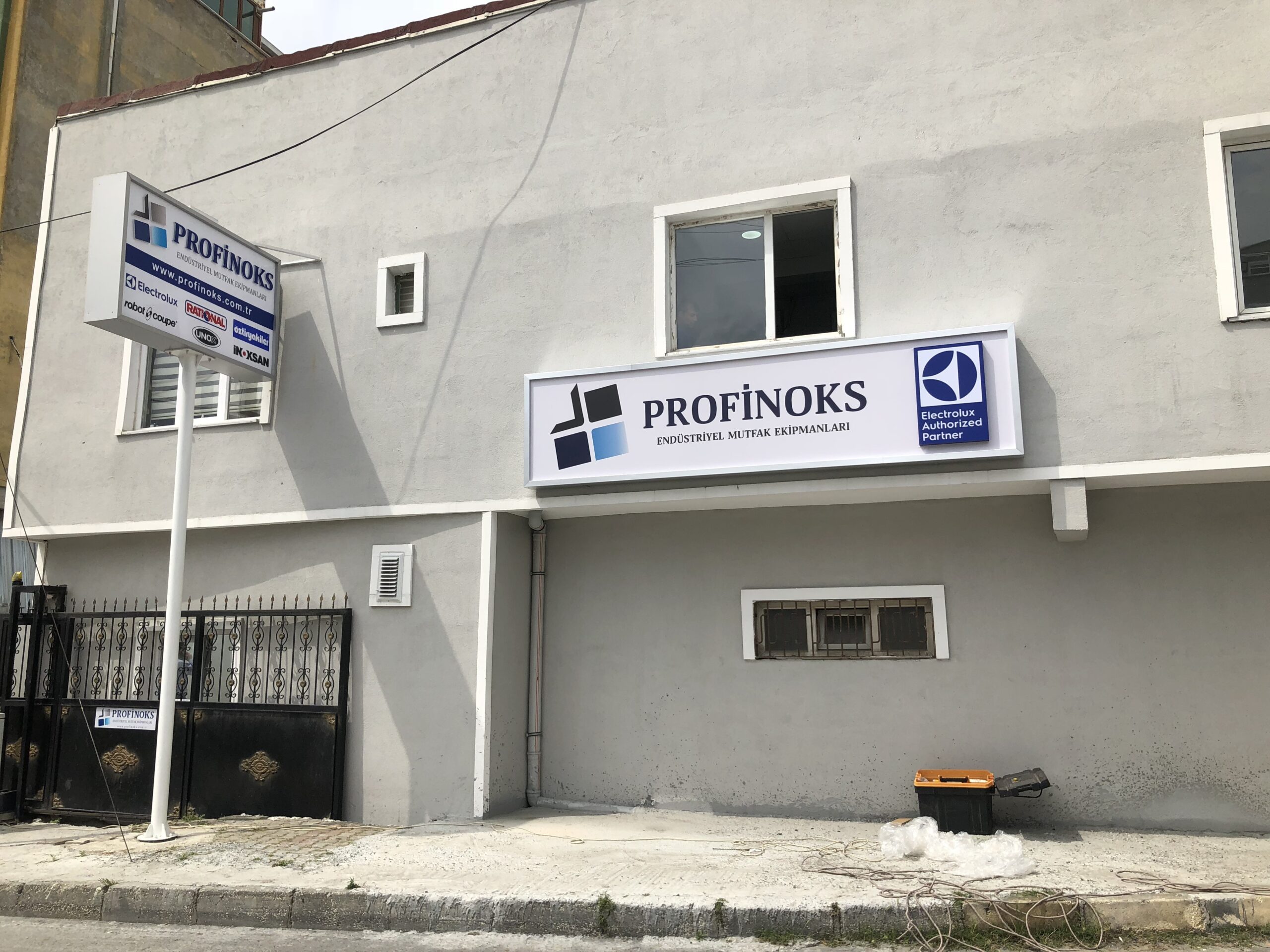 A2 Reklam Maltepe tabela tasarımları – Dayanıklı ve dikkat çekici çözümlerle işletmenizi öne çıkarın.